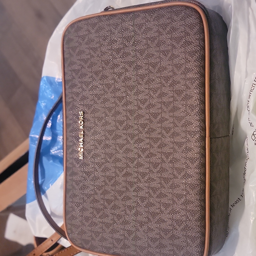 Michael kors purse